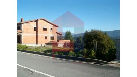 Terreno para Venda em Vila Verde e Barbudo