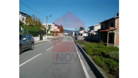 Terreno para Venda em Vila Verde e Barbudo