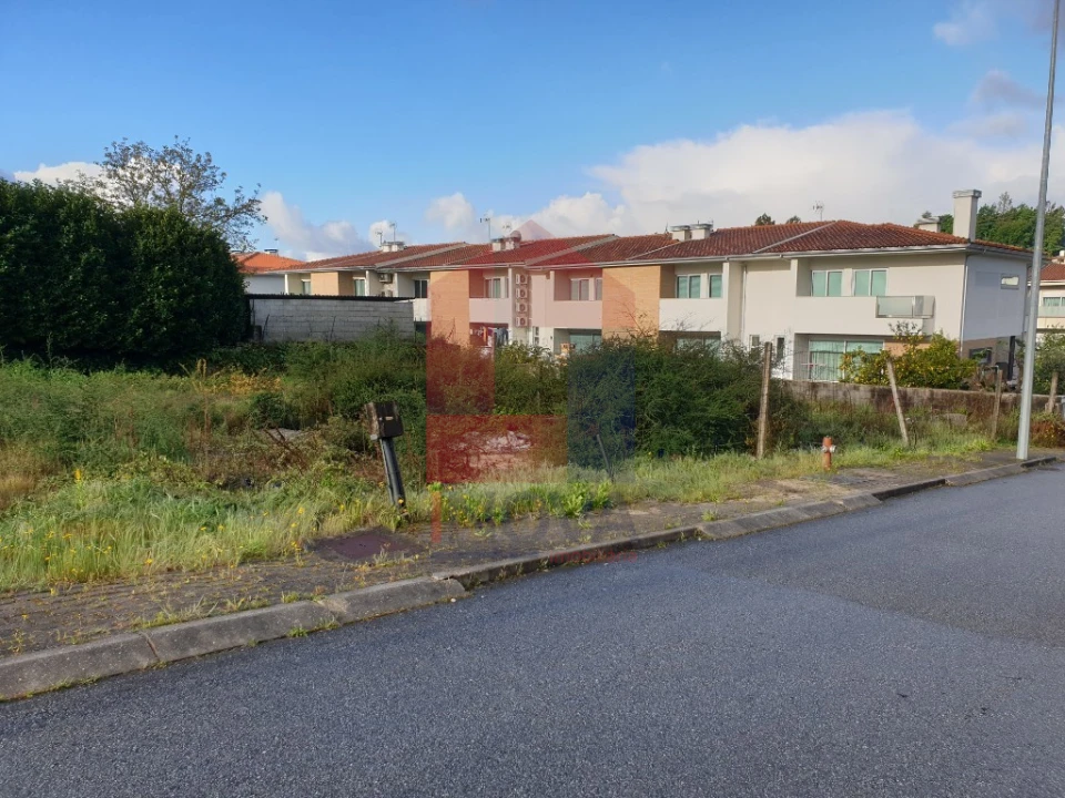 Terreno para Venda em Vila Verde e Barbudo Foto 6
