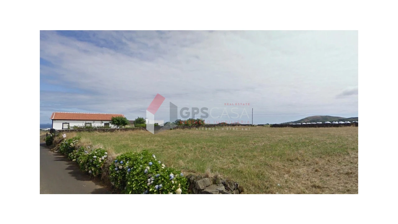 Terreno para Venda em Praia da Vitoria (Santa Cruz) Foto 2