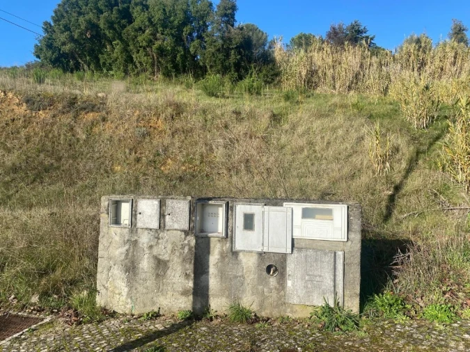 Terreno para Venda em Serra e Junceira Foto 2