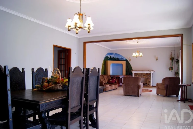 Moradia T6 para Venda em Fermentelos Foto 15