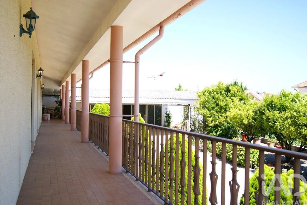 Moradia T6 para Venda em Fermentelos Foto 3