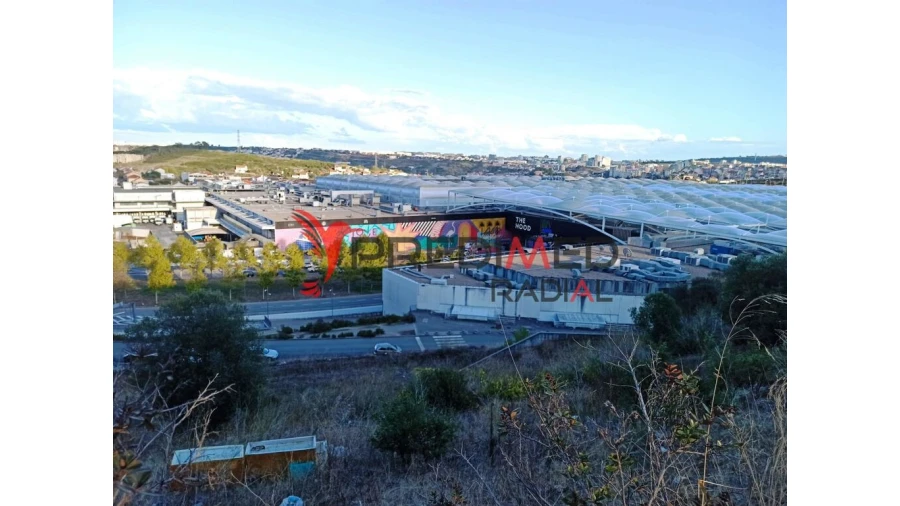 Terreno para Venda em Pontinha e Famões Foto 15