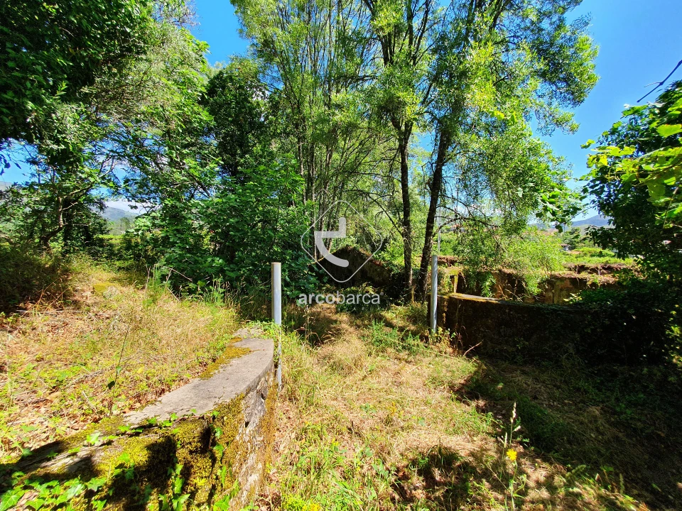 Moradia T1 para Venda em Alvora e Loureda Foto 1