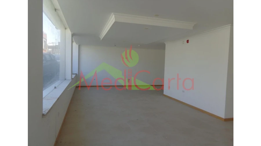 Loja para Venda em Cartaxo e Vale da Pinta