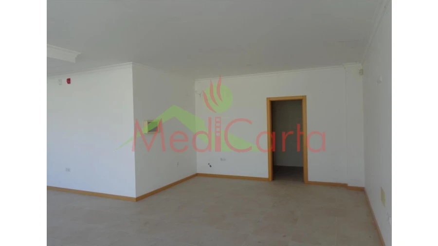 Loja para Venda em Cartaxo e Vale da Pinta Foto 2