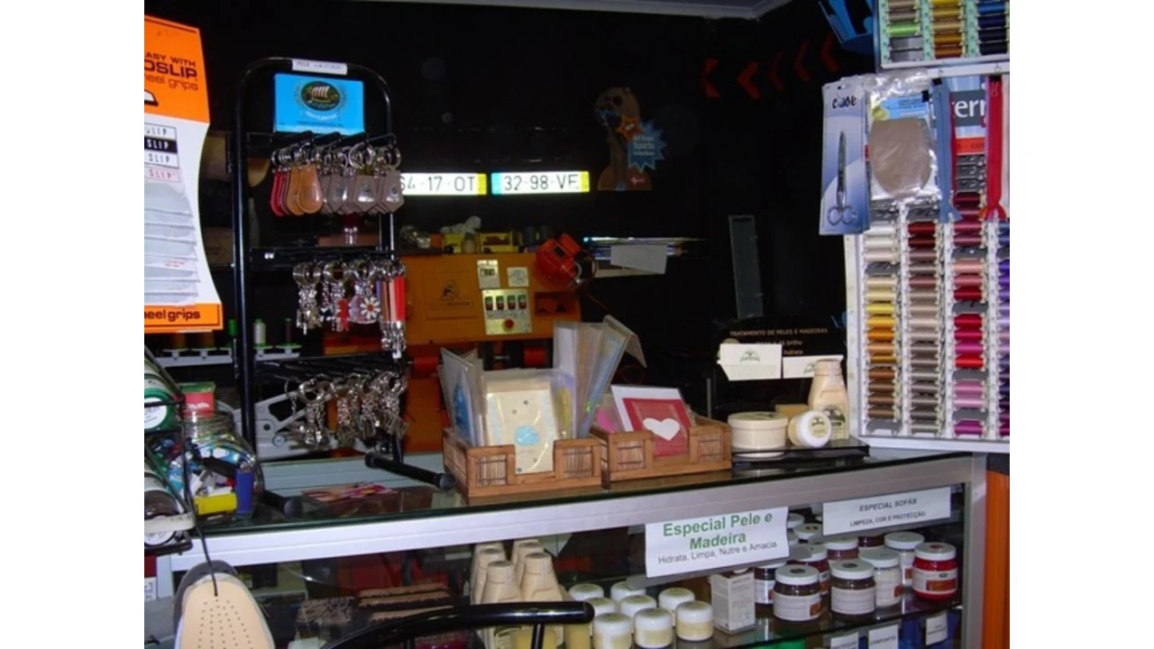 Loja para Trespasse em Almada, Cova da Piedade, Pragal e Cacilhas Foto 7