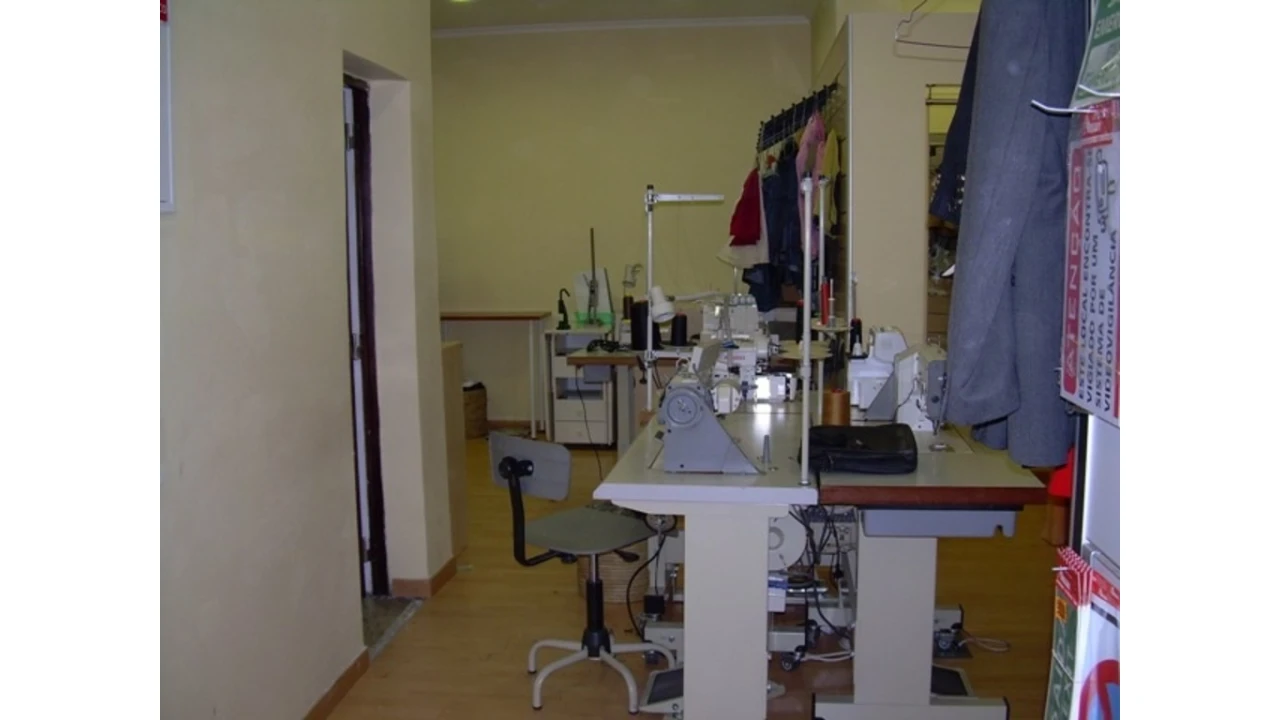 Loja para Trespasse em Almada, Cova da Piedade, Pragal e Cacilhas Foto 4