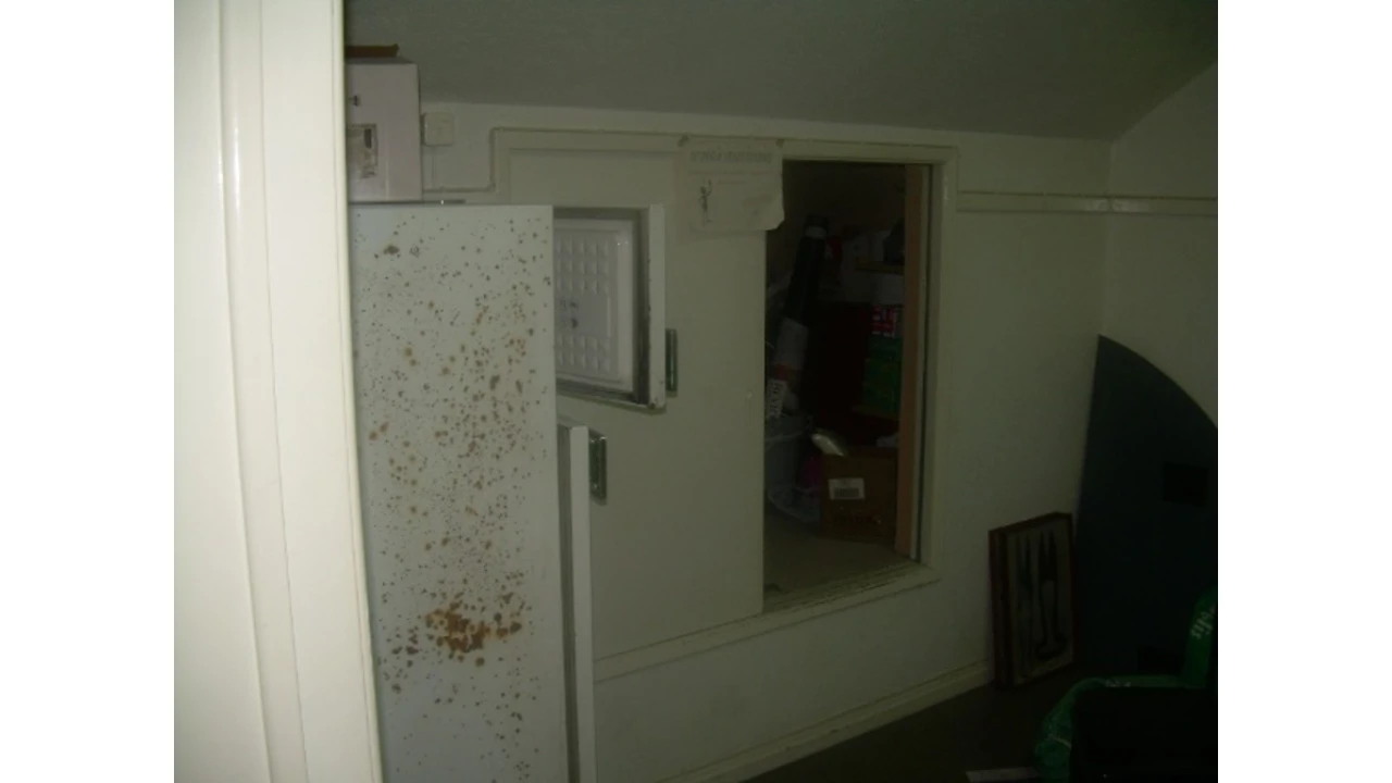 Loja para Venda em Almada, Cova da Piedade, Pragal e Cacilhas Foto 12