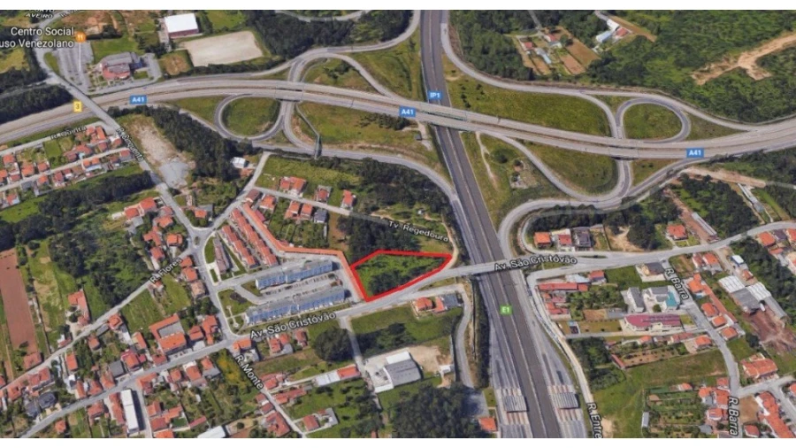 Terreno para Venda em Nogueira da Regedoura Foto 2