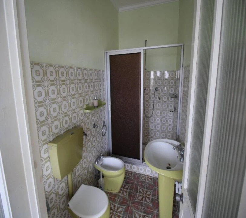 Moradia T4 para Venda em Rabo de Peixe Foto 6