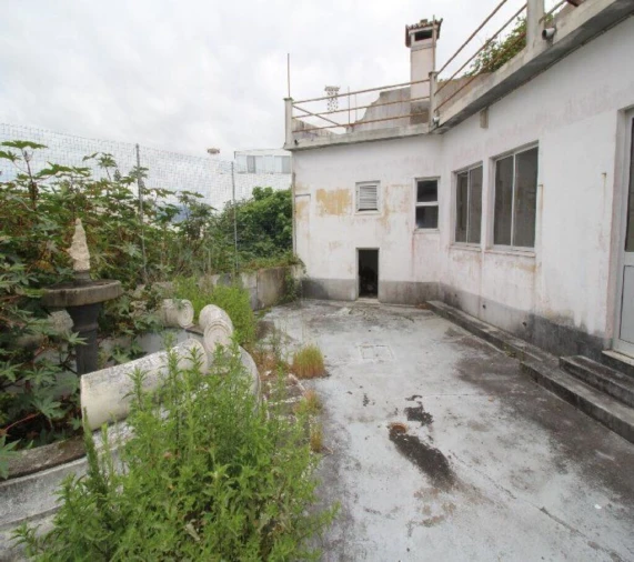 Moradia T4 para Venda em Rabo de Peixe Foto 25