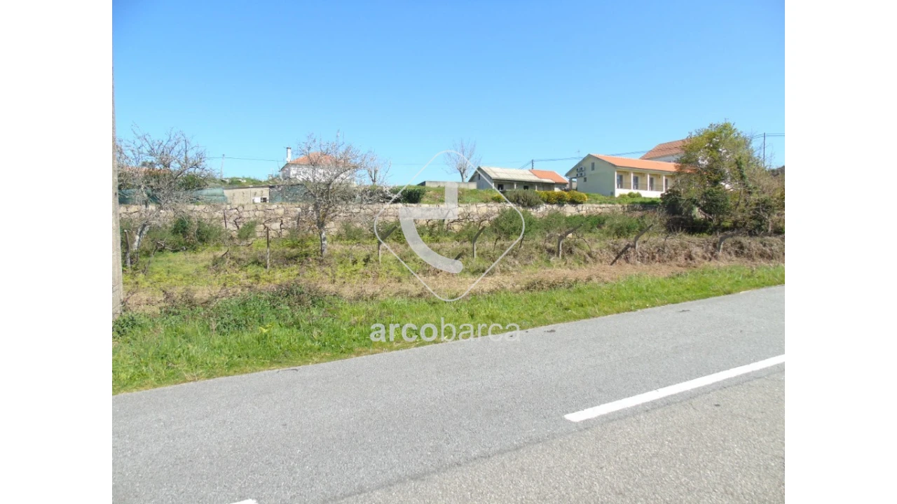 Terreno para Venda em Rubiães Foto 3