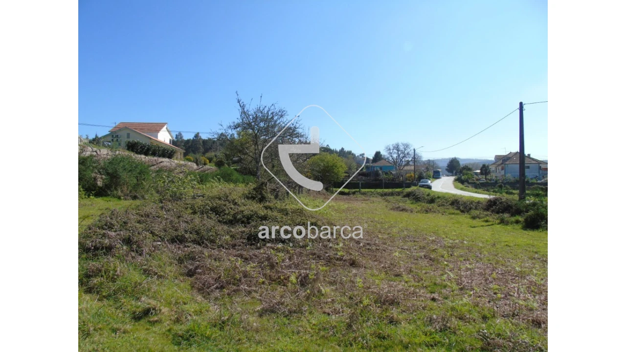Terreno para Venda em Rubiães Foto 2