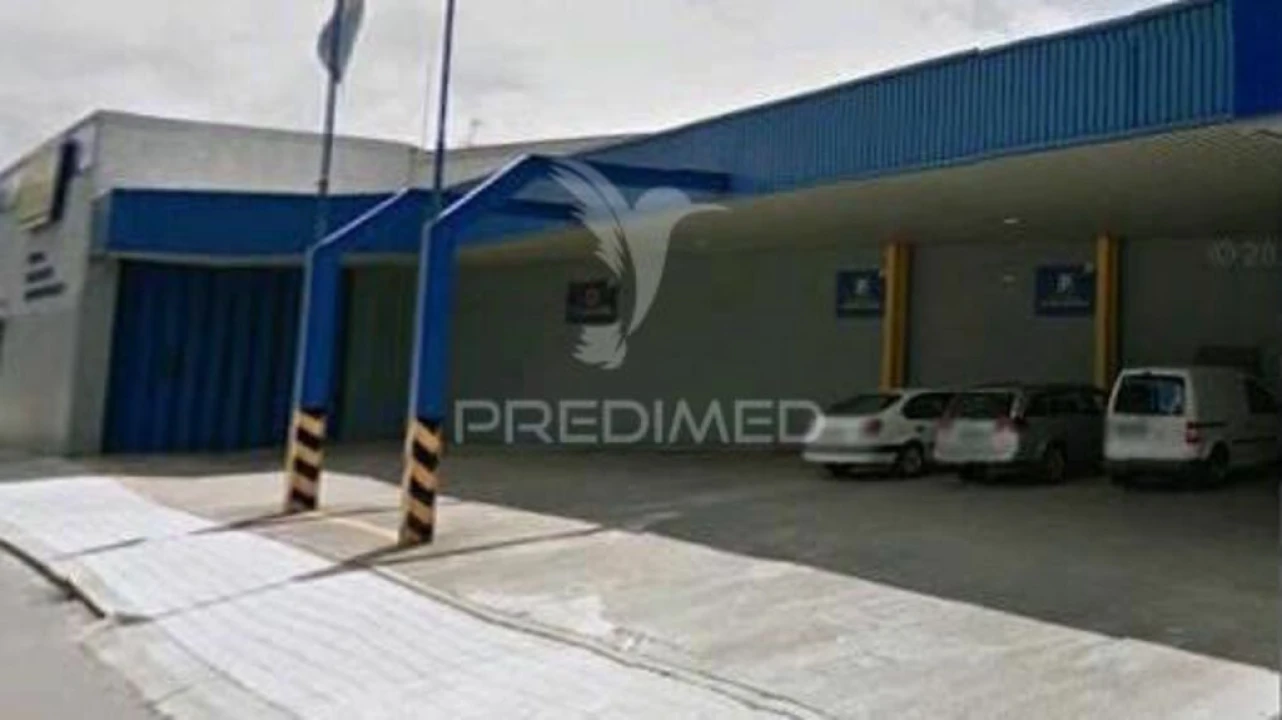 Armazém para Venda em Ramalde Foto 2