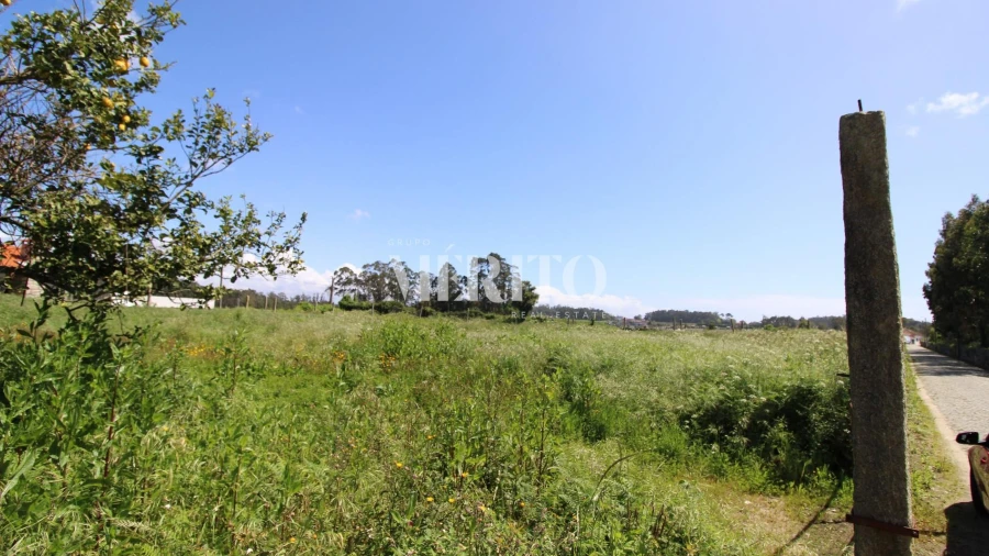Terreno para Venda em Vilar e Mosteiró