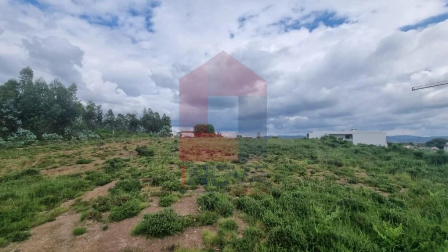 Terreno para Venda em Loureira Foto 18