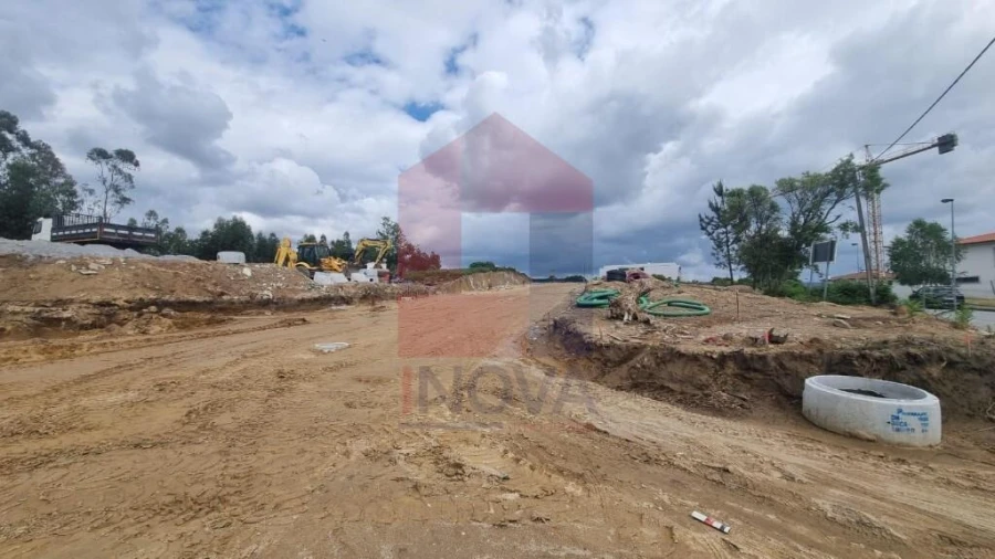 Terreno para Venda em Loureira Foto 23