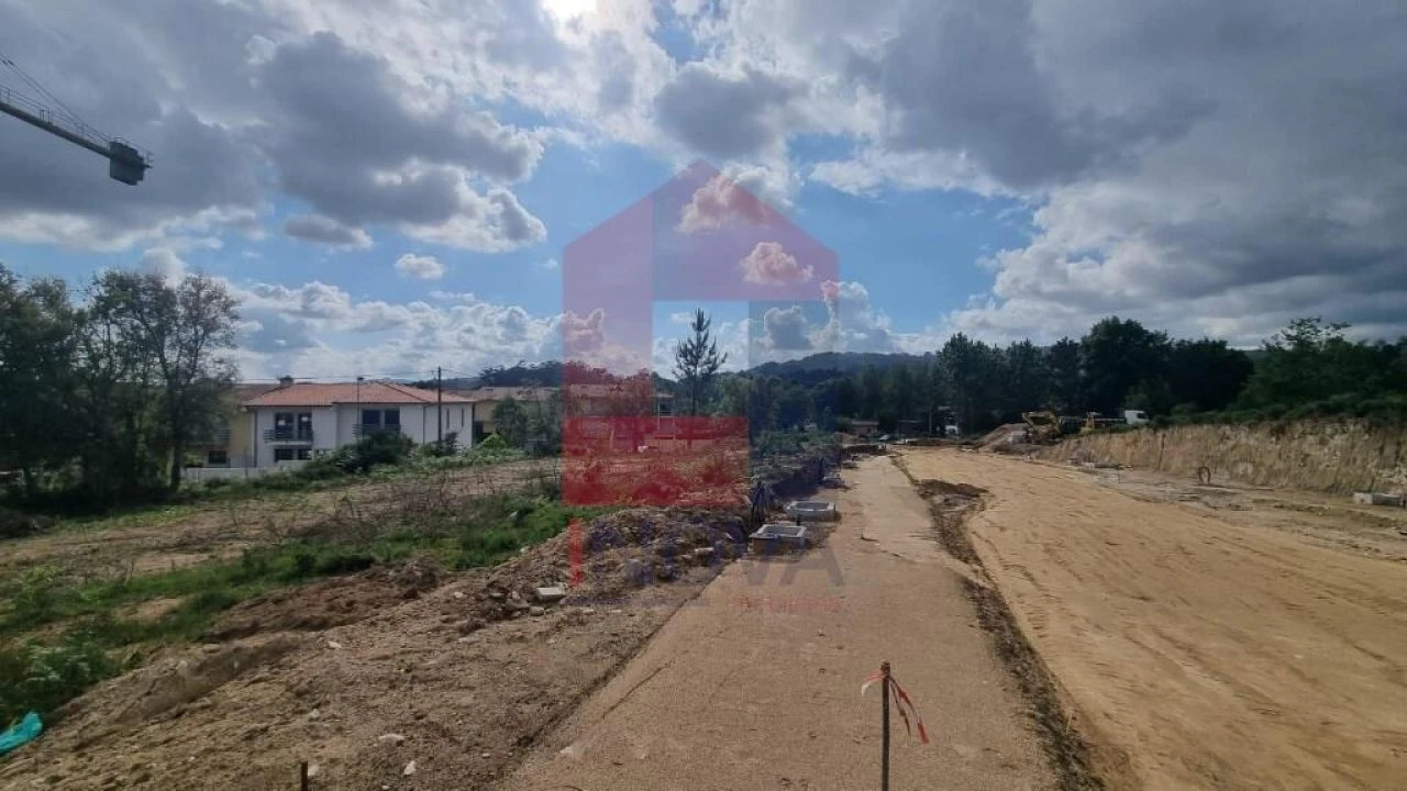 Terreno para Venda em Loureira Foto 6