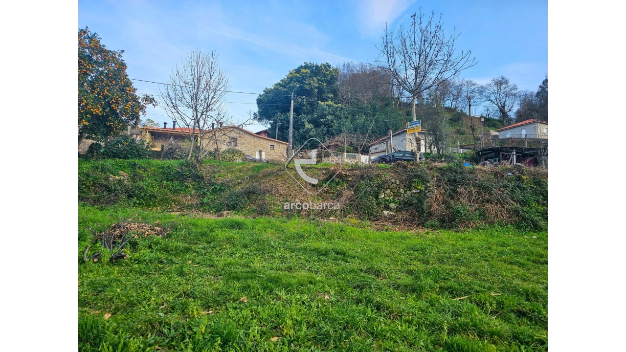 Terreno para Venda em Crasto, Ruivos e Grovelas Foto 2