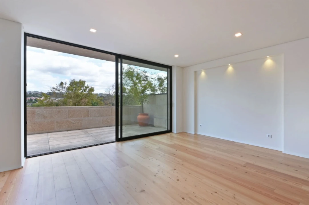 Apartamento T2 para Venda em Creixomil Foto 4