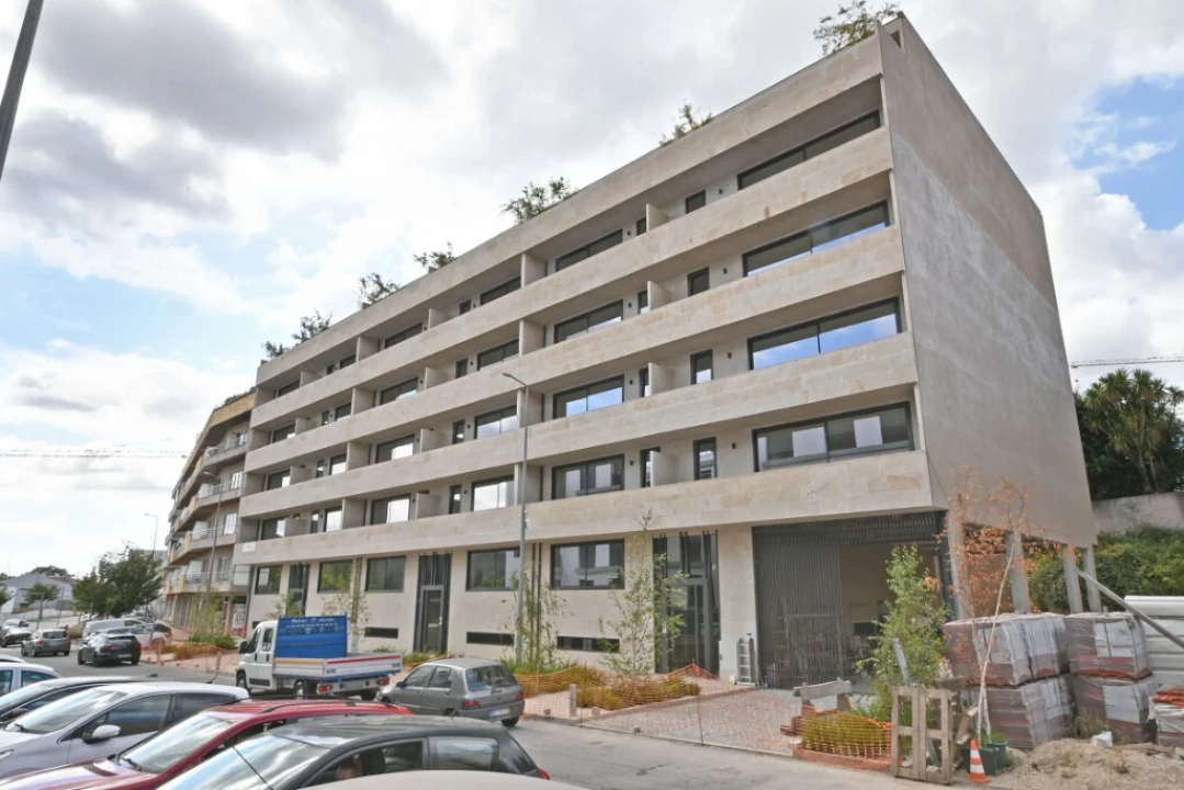 Apartamento T2 para Venda em Creixomil Foto 12