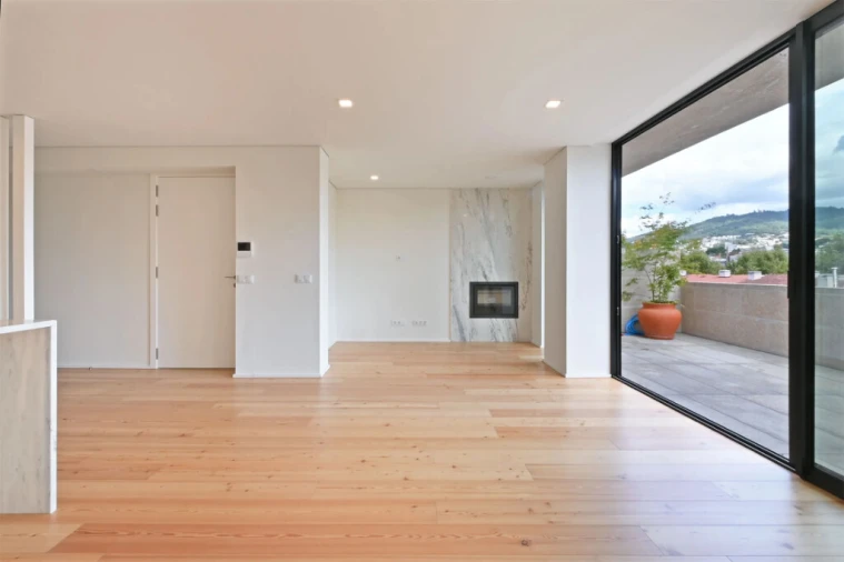 Apartamento T2 para Venda em Creixomil Foto 2