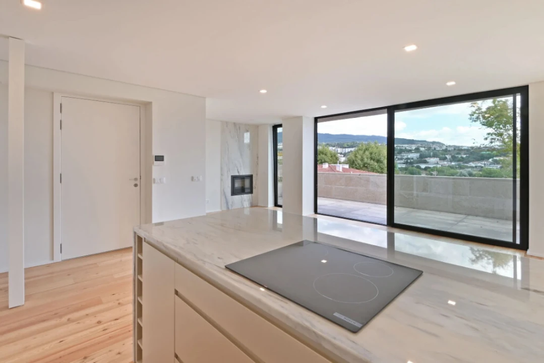Apartamento T2 para Venda em Creixomil Foto 5