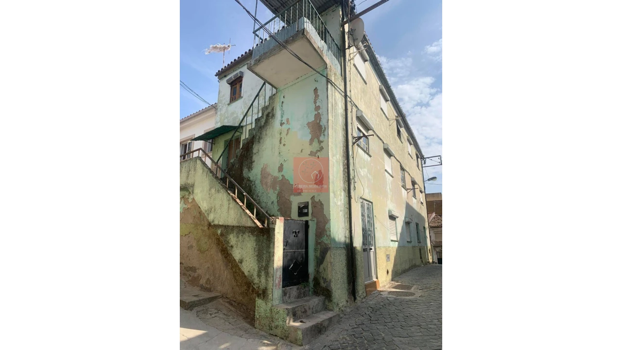 Prédio para Venda em Peso da Régua e Godim Foto 4