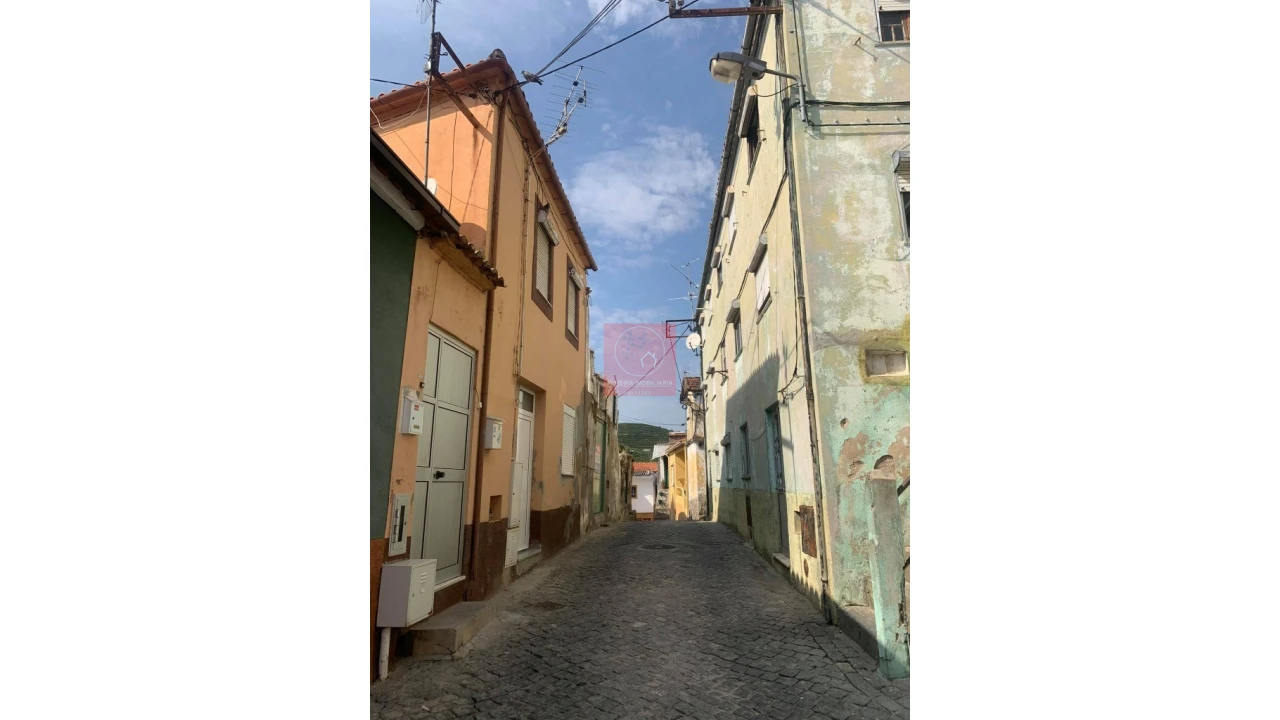 Prédio para Venda em Peso da Régua e Godim Foto 5