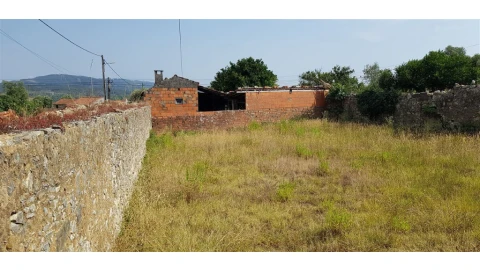 Terreno para Venda em Souselas e Botão