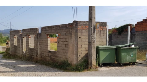 Terreno para Venda em Souselas e Botão