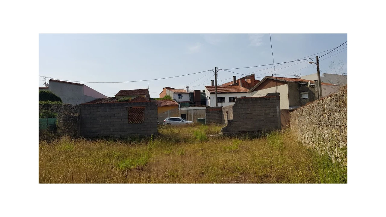 Terreno para Venda em Souselas e Botão Foto 1