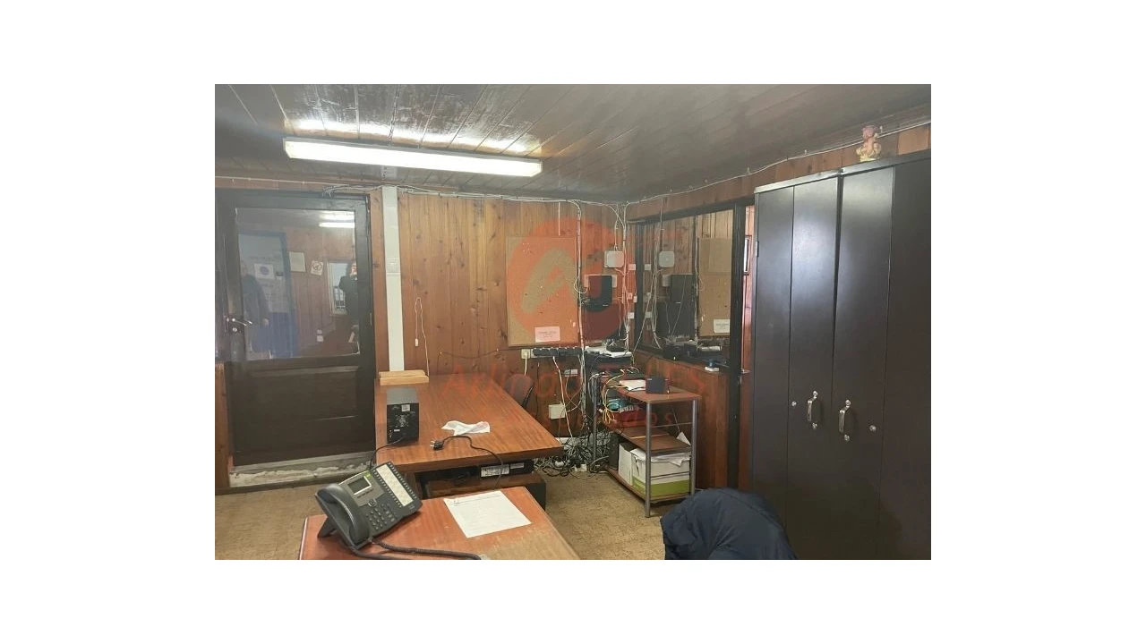 Armazém para Venda em Praia da Vitoria (Santa Cruz) Foto 50