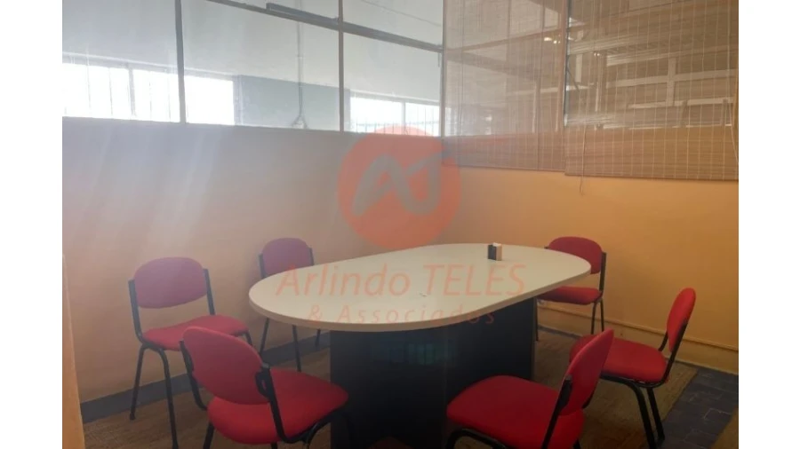 Armazém para Venda em Praia da Vitoria (Santa Cruz) Foto 48