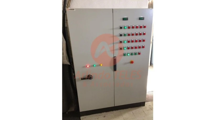 Armazém para Venda em Praia da Vitoria (Santa Cruz) Foto 43