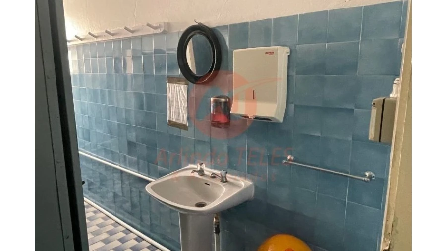 Armazém para Venda em Praia da Vitoria (Santa Cruz) Foto 61