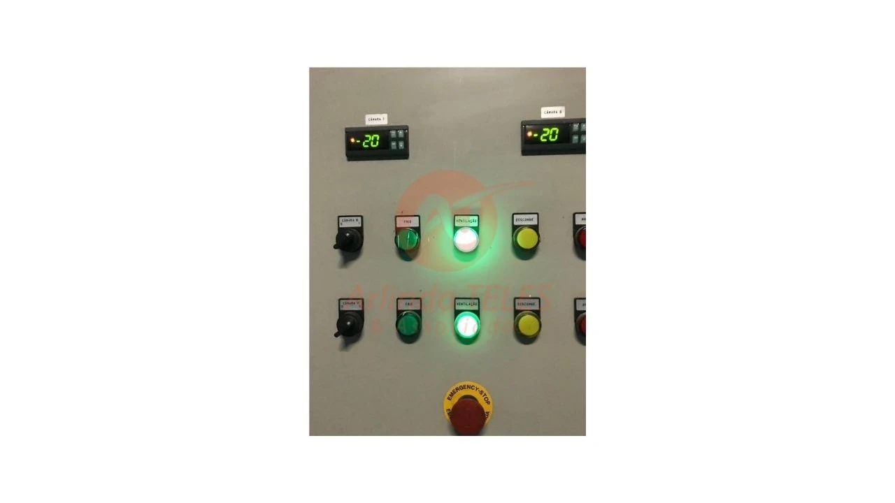 Armazém para Venda em Praia da Vitoria (Santa Cruz) Foto 29