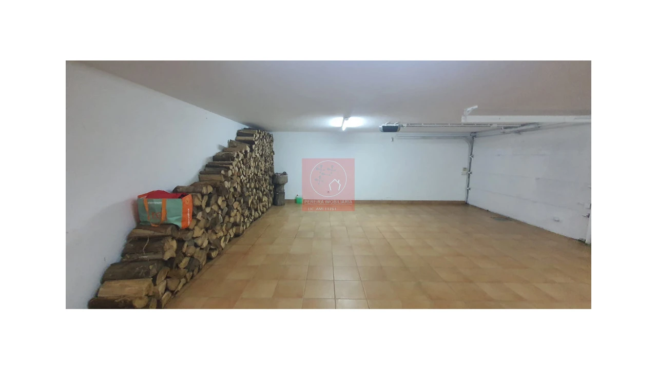 Moradia T5 para Venda em Arcozelo Foto 10