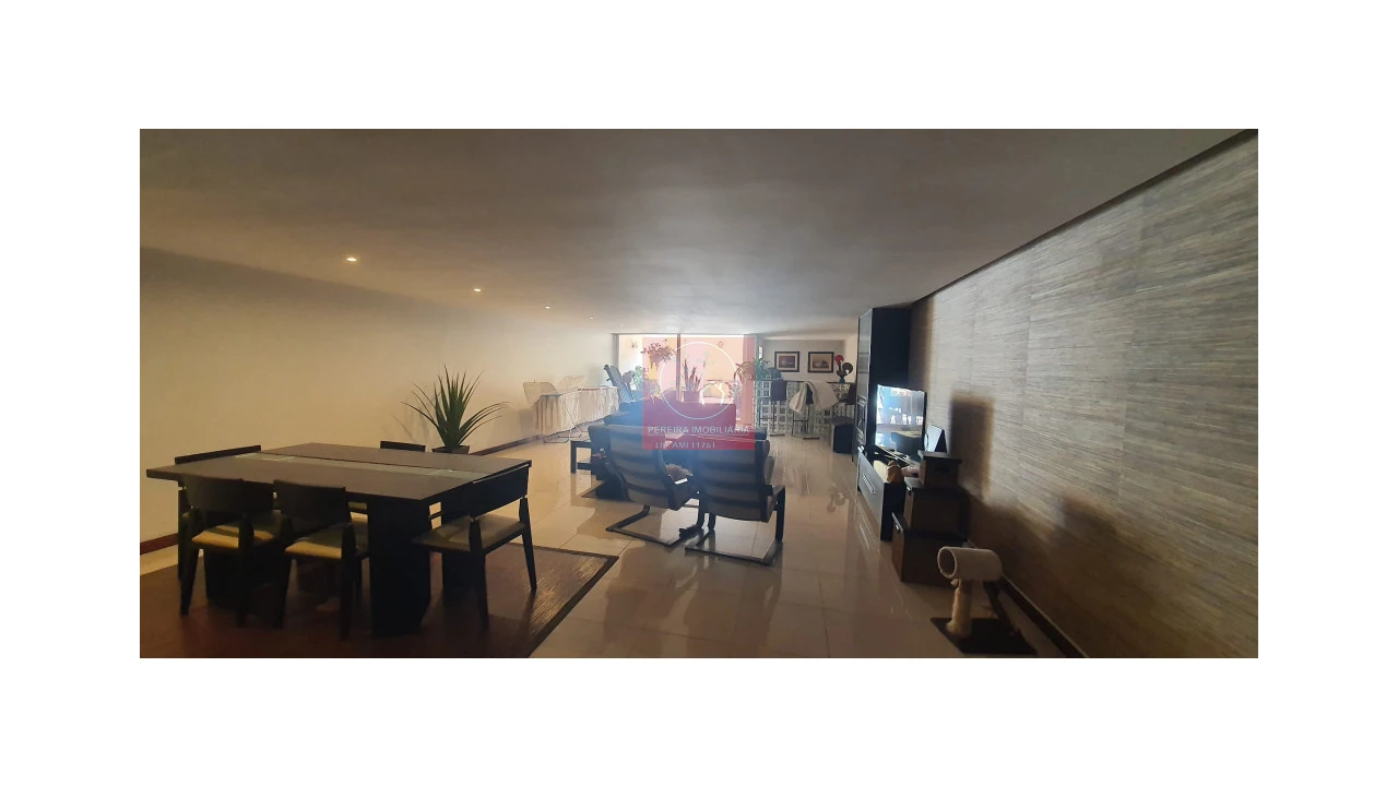 Moradia T5 para Venda em Arcozelo Foto 6