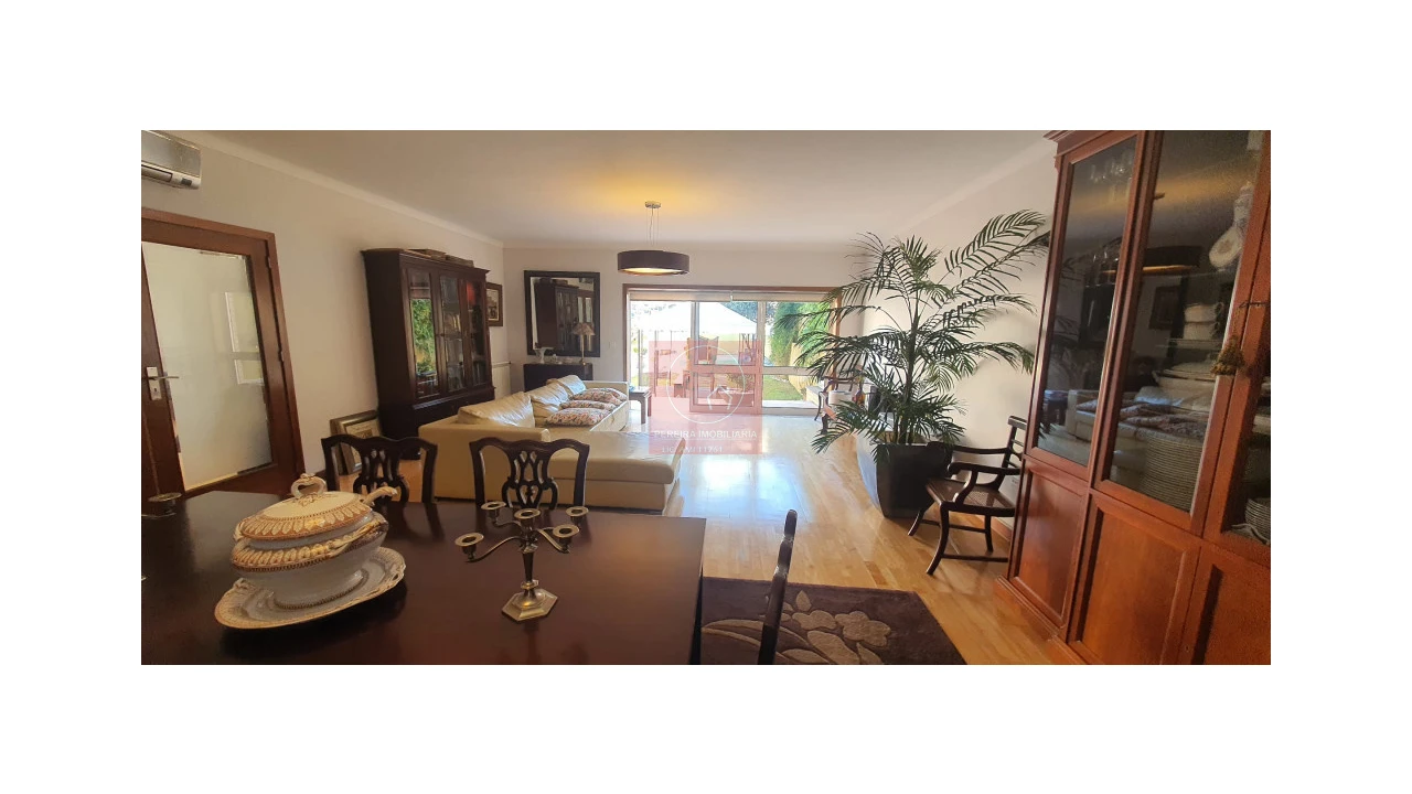 Moradia T5 para Venda em Arcozelo Foto 19