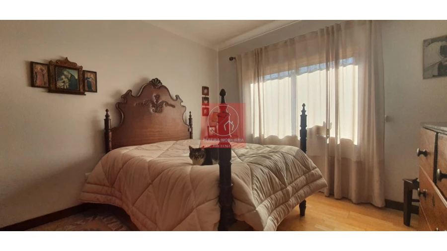 Moradia T5 para Venda em Arcozelo Foto 13