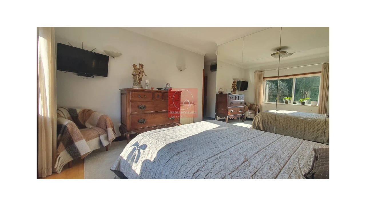 Moradia T5 para Venda em Arcozelo Foto 11