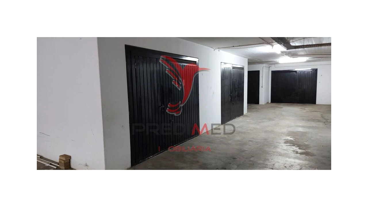 Loja para Venda em Bensafrim e Barão de São João Foto 20