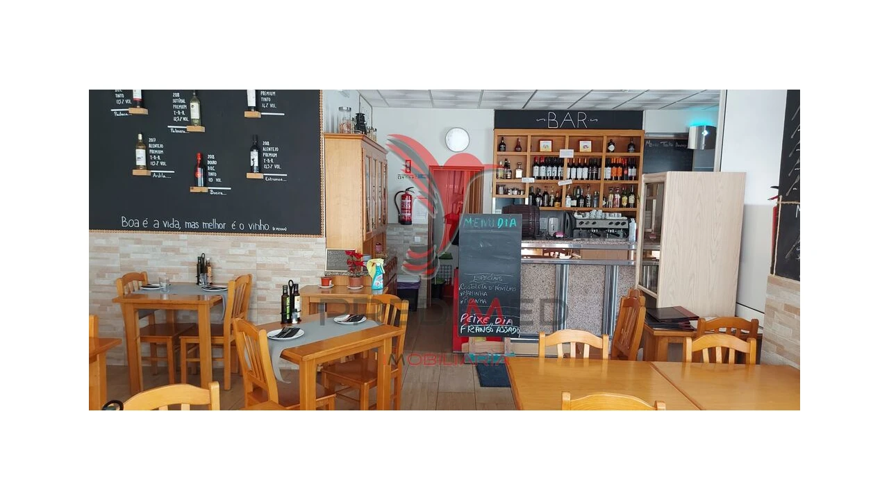 Loja para Venda em Bensafrim e Barão de São João Foto 16