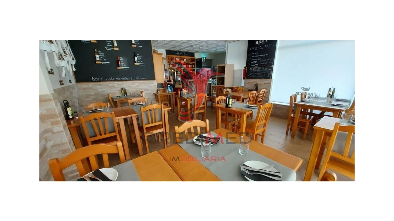 Loja para Venda em Bensafrim e Barão de São João Foto 8