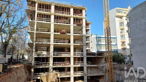 Apartamento T1 para Venda em Loule (São Clemente)