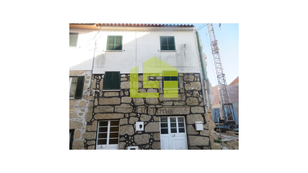 Moradia T1 para Venda em Candosa Foto 1