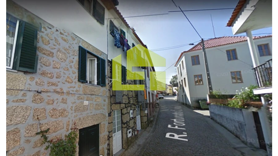 Moradia T1 para Venda em Candosa Foto 4